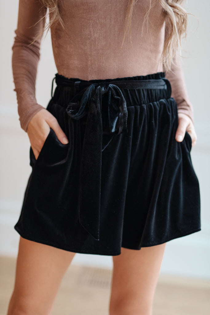 Emelie Velvet Shorts